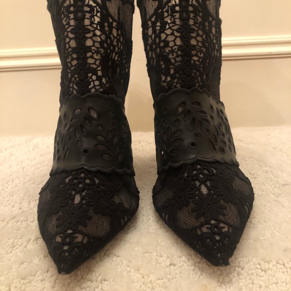 Lace chunky heel booties - Picture 3 of 9